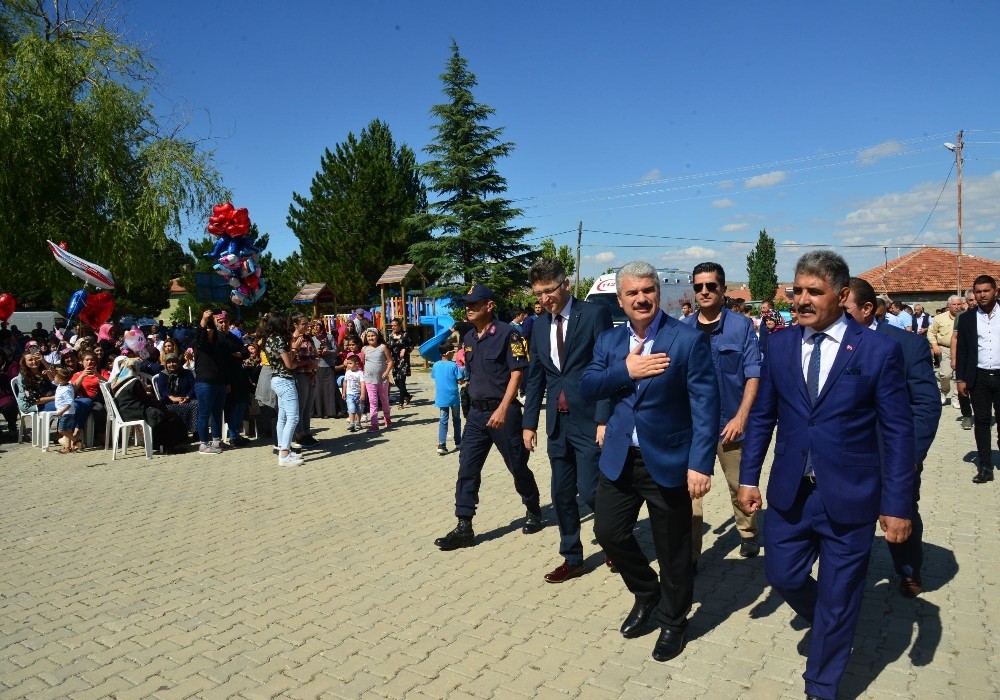 Vali Akın, Kurancılı Kültür Sanat Festivaline katıldı 