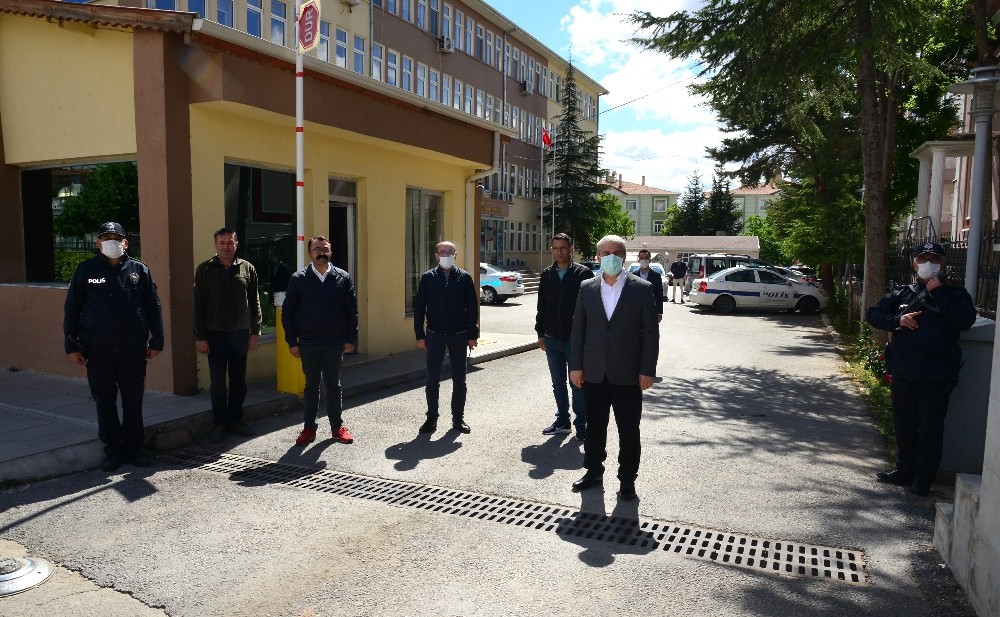 Vali Akın, Vefa Sosyal Destek Guruplarını ziyaret etti 