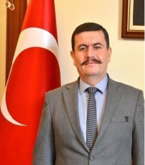 Vali Arslantaş: “Şanlı Çanakkale Zaferinin 105. yıldönümünü idrak etmenin onurunu ve gururunu yaşıyoruz” 