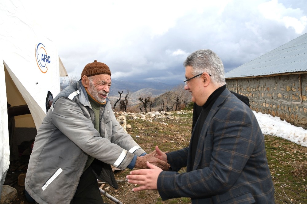 Vali Aykut Pekmez, Gerger ilçesinde incelemelerde bulundu 