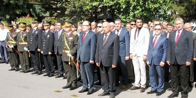 Vali: ''Belediye Başkanı nerede Özerklik mi ilan edecekler?''