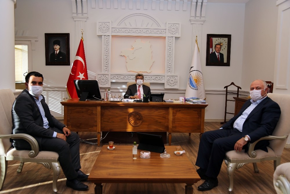Vali Bilmez, atık su arıtma tesisi çalışmaları hakkında bilgi aldı 