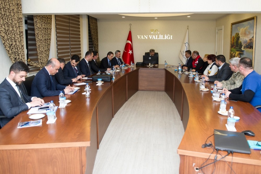 Vali Bilmez: “Vatandaşlarımızın panik yapacağı, tedirgin olacağı bir husus yok” 