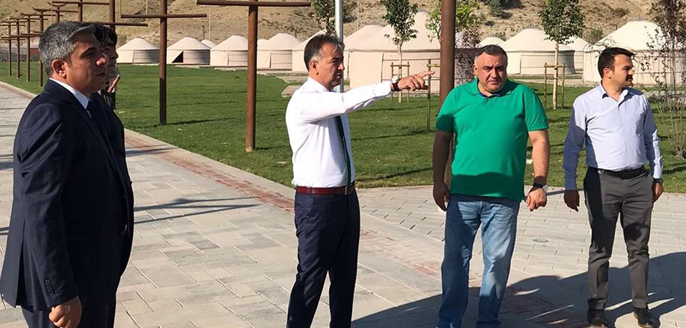 Vali Çağatay Türkiye'nin en büyük 2'nci Millet Bahçesi'nde incelemelerde bulundu