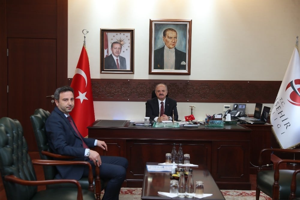 Vali Çakacak, göreve yeni atanan DSİ 3. Bölge Müdürü Şan’ı kabul etti 