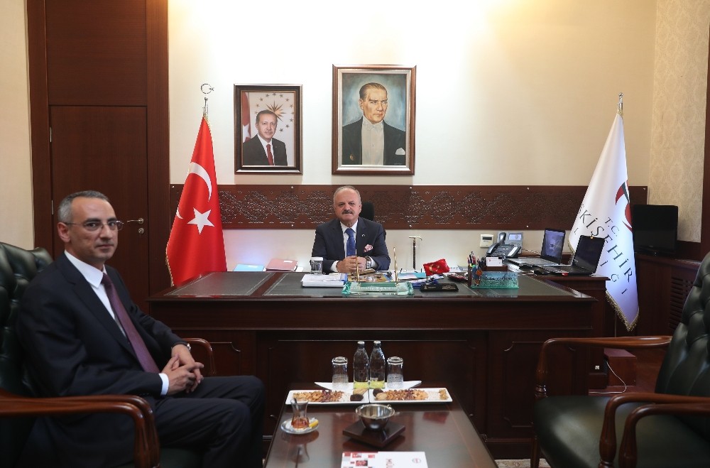 Vali Çakacak, Sivrihisar Kaymakamı Kılıç’ı kabul etti 