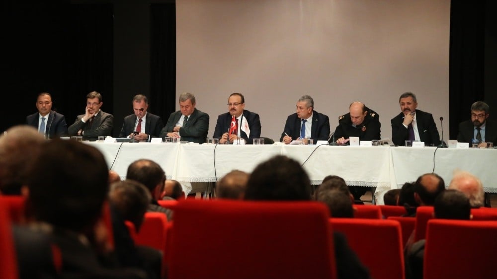 Vali Canbolat İnegöl’de muhtarlarla bir araya geldi 
