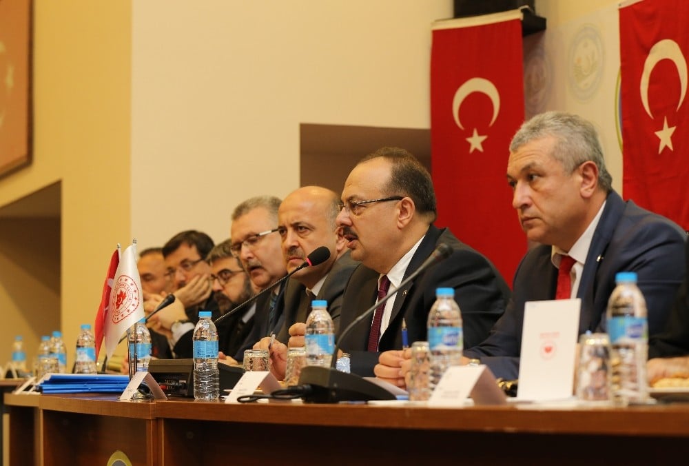 Vali Canbolat Karacabey’de muhtarlarla bir araya geldi 