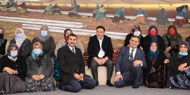 Vali Çiçek, Kadın Kültür Market’in açılışını yaptı