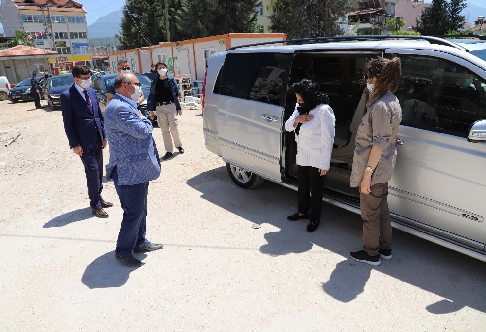 Vali Civelek, Seydikemer hükümet konağı ve belediye başkanlığı inşaatlarını inceledi 