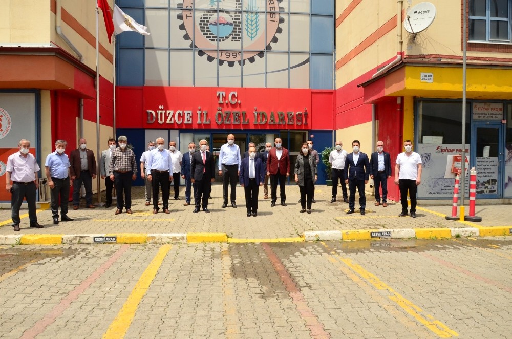 Vali Dağlı İl Genel Meclisi’ne veda ziyaretinde bulundu 