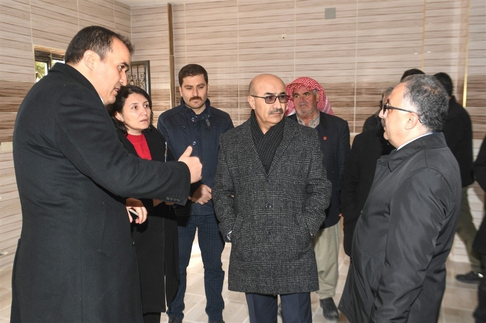 Vali Demirtaş: 