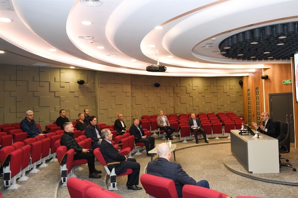 Vali Demirtaş, market temsilcileri ile bir araya geldi 