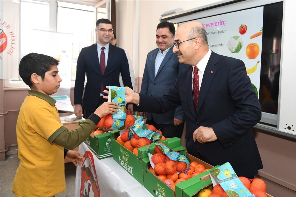 Vali Demirtaş, öğrencilerle buluştu 
