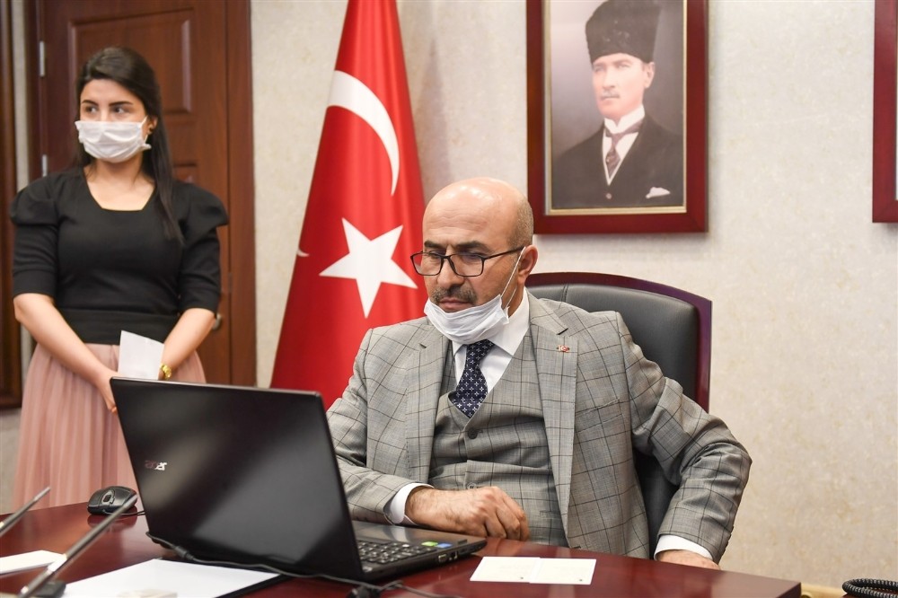 Vali Demirtaş: 