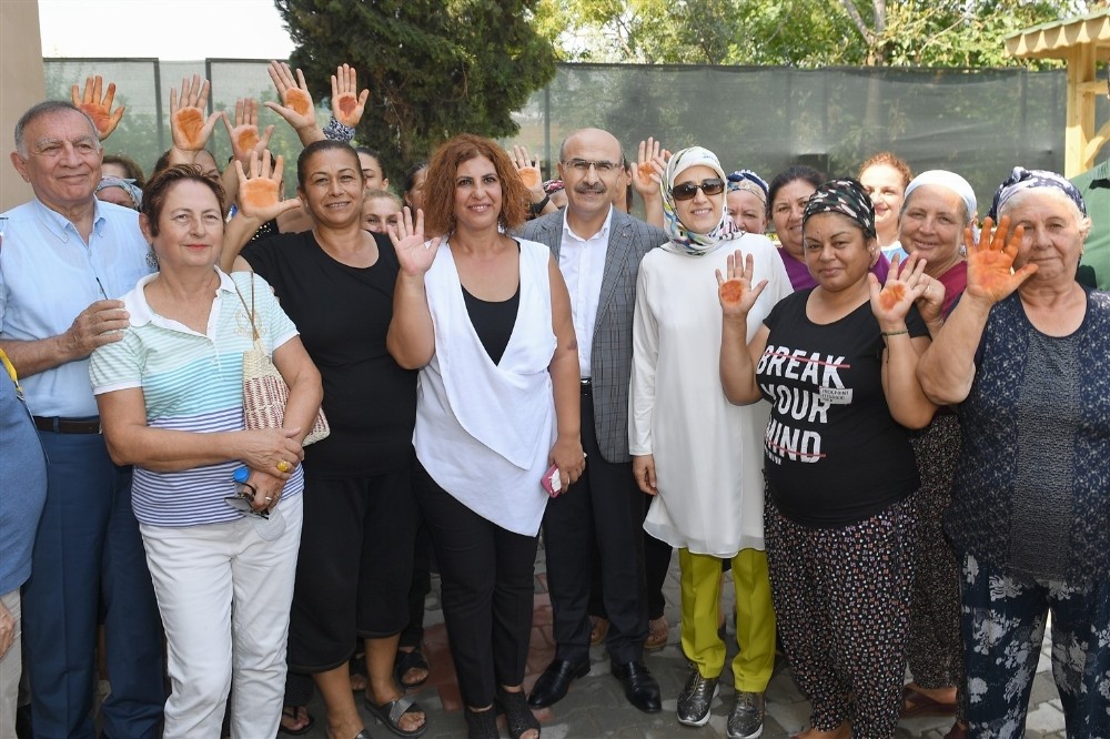 Vali Demirtaş’tan Kınalı Eller’e ziyaret 