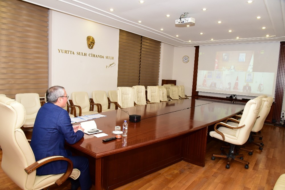 Vali Deniz Bakan Soylu’nun video konferans toplantısına katıldı 