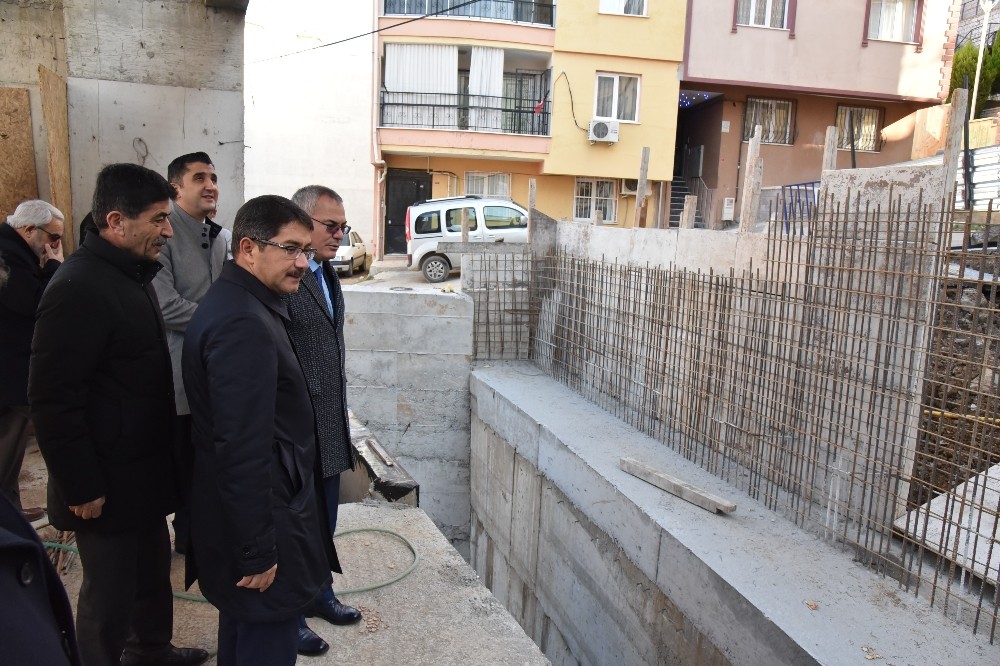 Vali Deniz Manisa’nın tarihi alanlarında incelemelerde bulundu 