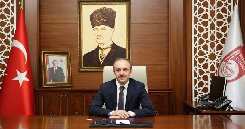 Vali Epcim: “Yarınlarımızın güvencesi çocuklarımızın 23 Nisan Ulusal Egemenlik ve Çocuk Bayramı’nı kutluyorum“ 