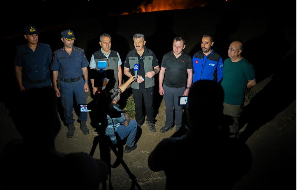 Vali Ergün yangın bölgesinde incelemelerde bulundu