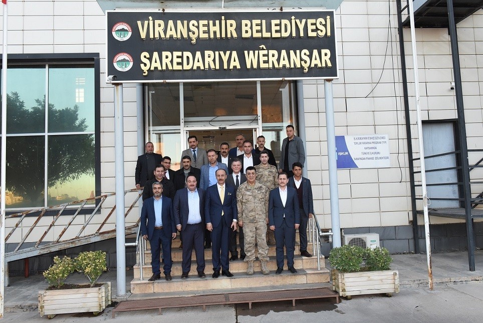 Vali Erin, Viranşehir’de vatandaşlarla buluştu 