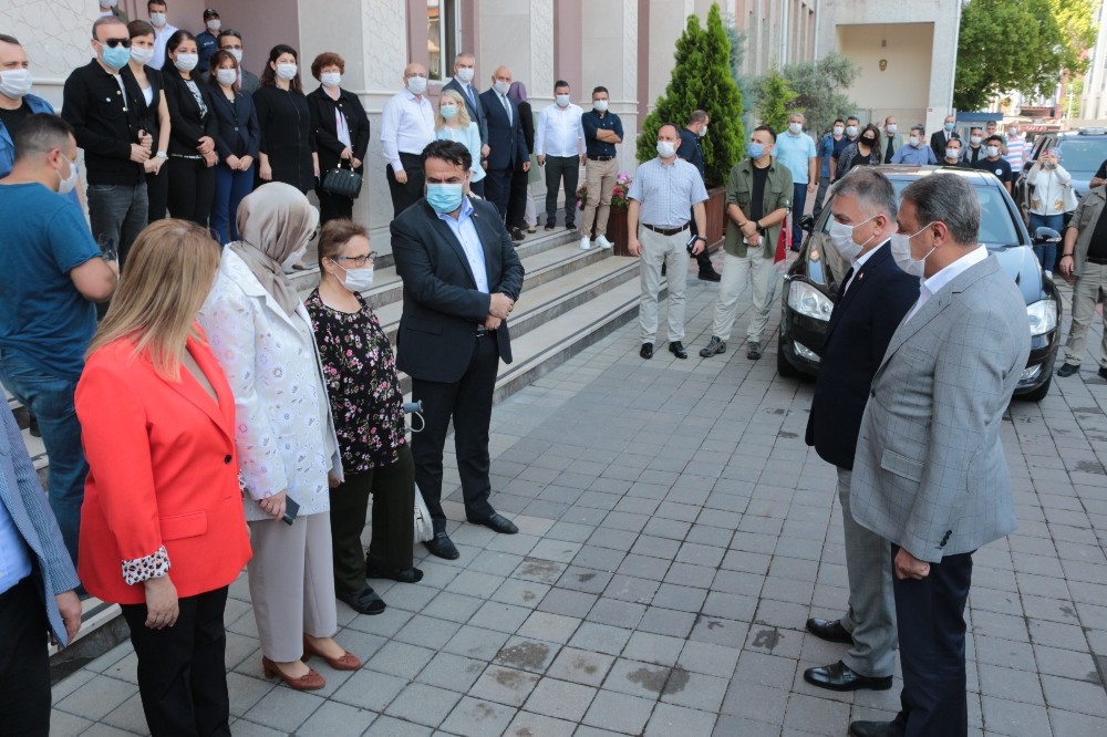 Vali Ersin Yazıcı’ya duygusal uğurlama 
