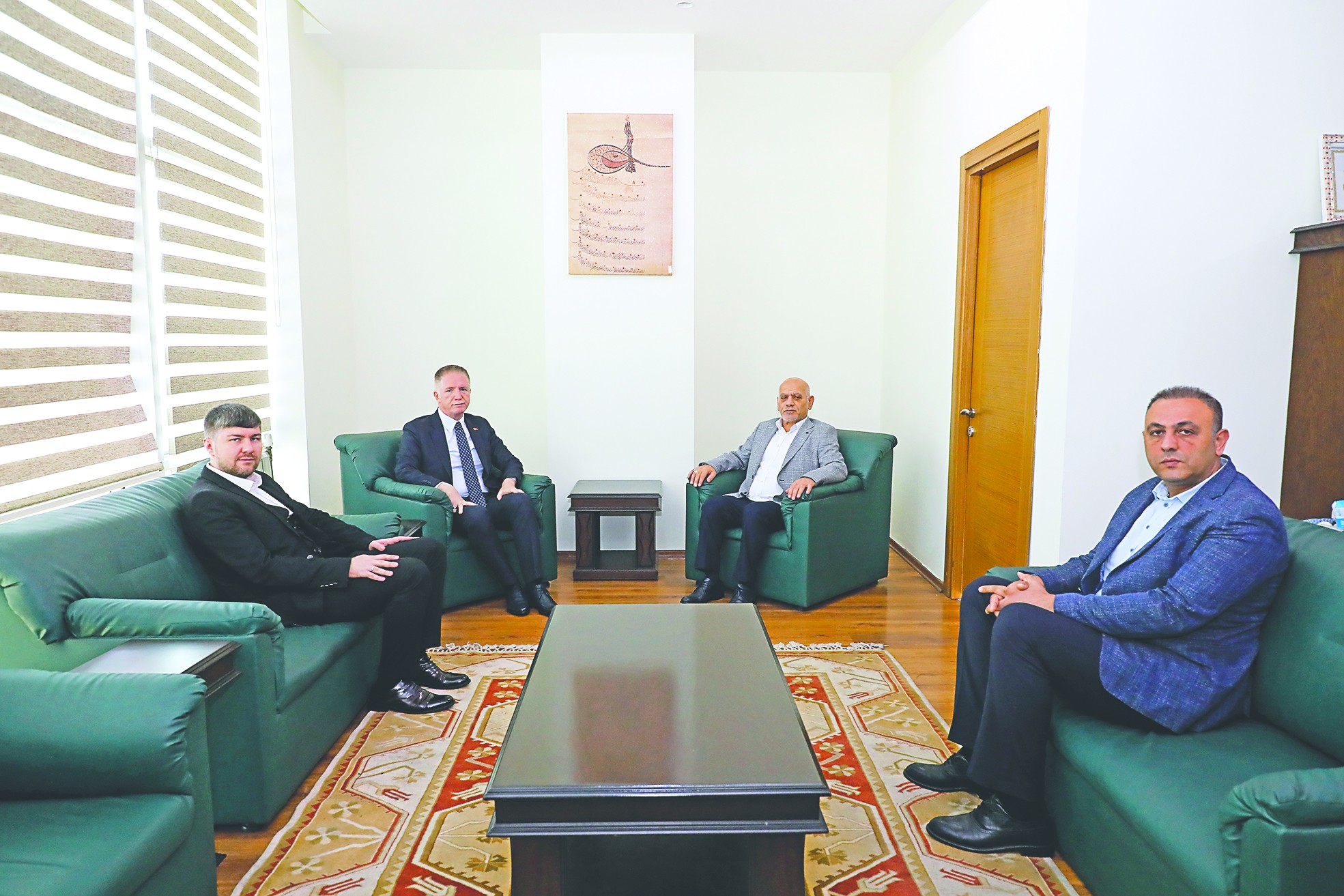 Vali Gül’den akit’e ziyaret