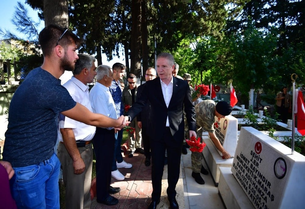 Vali Gül’den şehitlik ve huzurevi ziyareti 