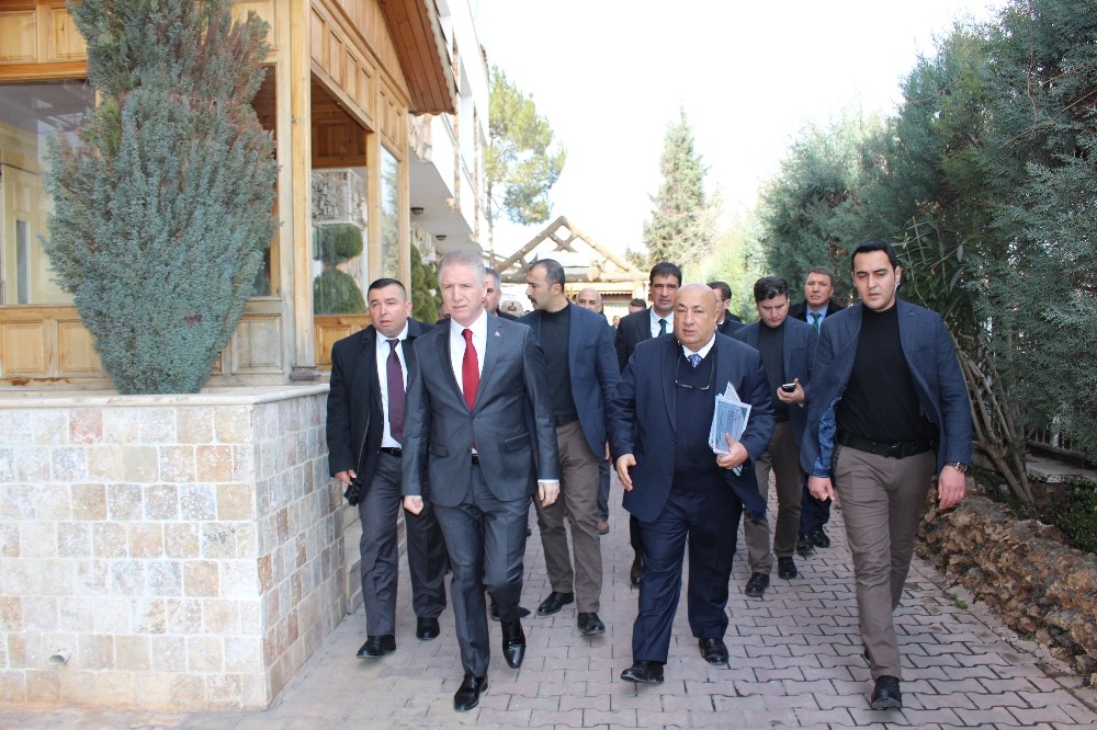 Vali Gül’den termal otelde inceleme 
