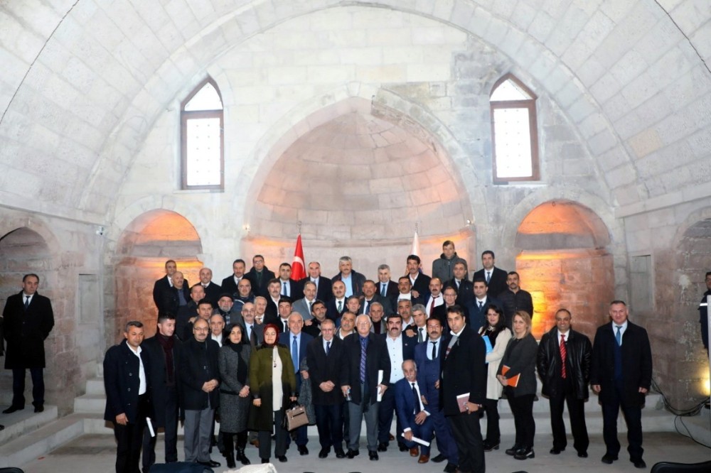 Vali Günaydın Talas’ta Muhtarlarla Bir Araya Geldi 