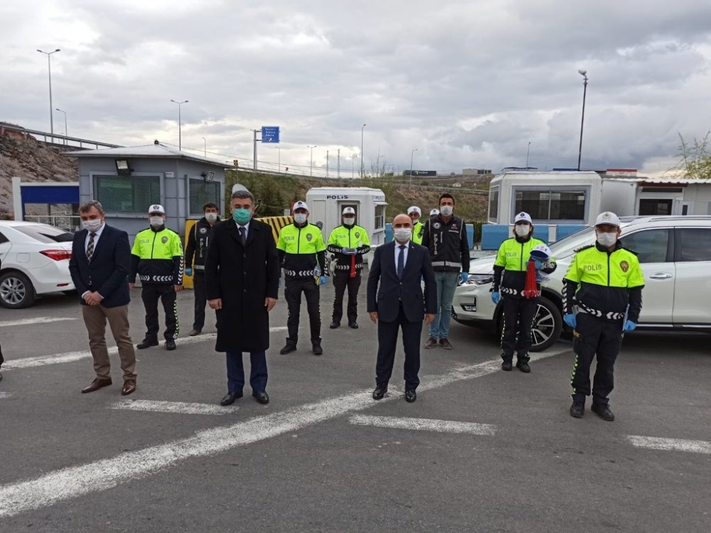 Vali Günaydın Trafik Haftasında sürücülere ’Kural’ uyarısında bulundu 