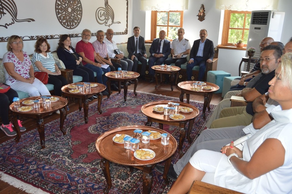 Vali Güner İnkumu sakinlerinin sorunlarını dinledi 