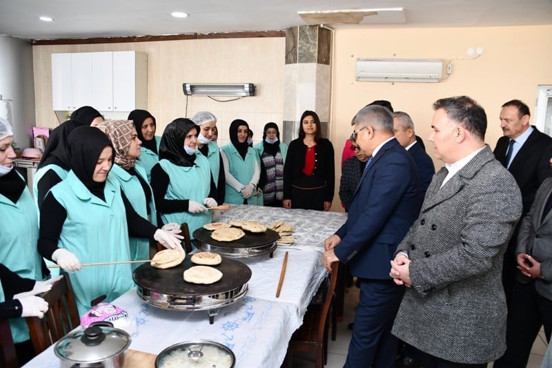 Vali Gürel’den aşçı yardımcılığı kursuna ziyaret 