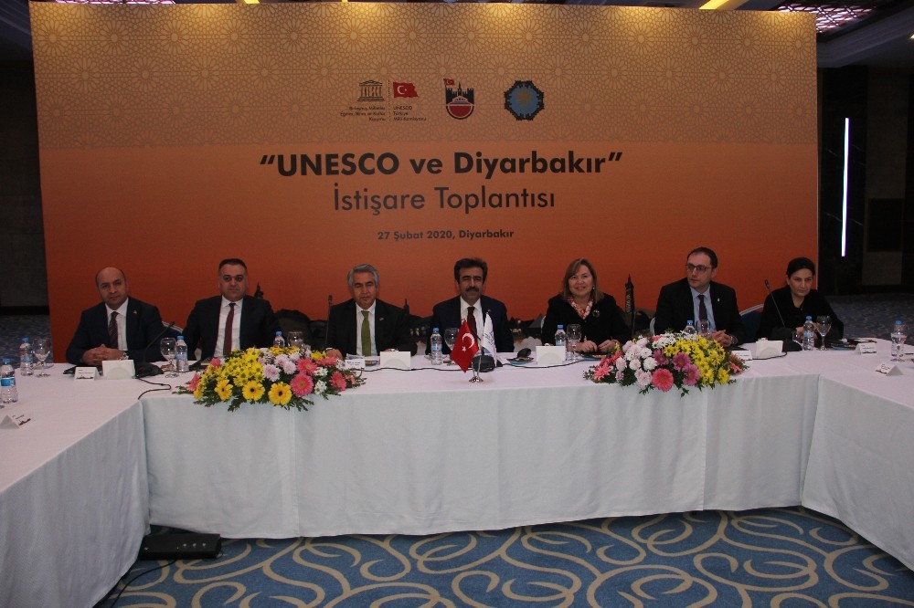 Vali Güzeloğlu: 