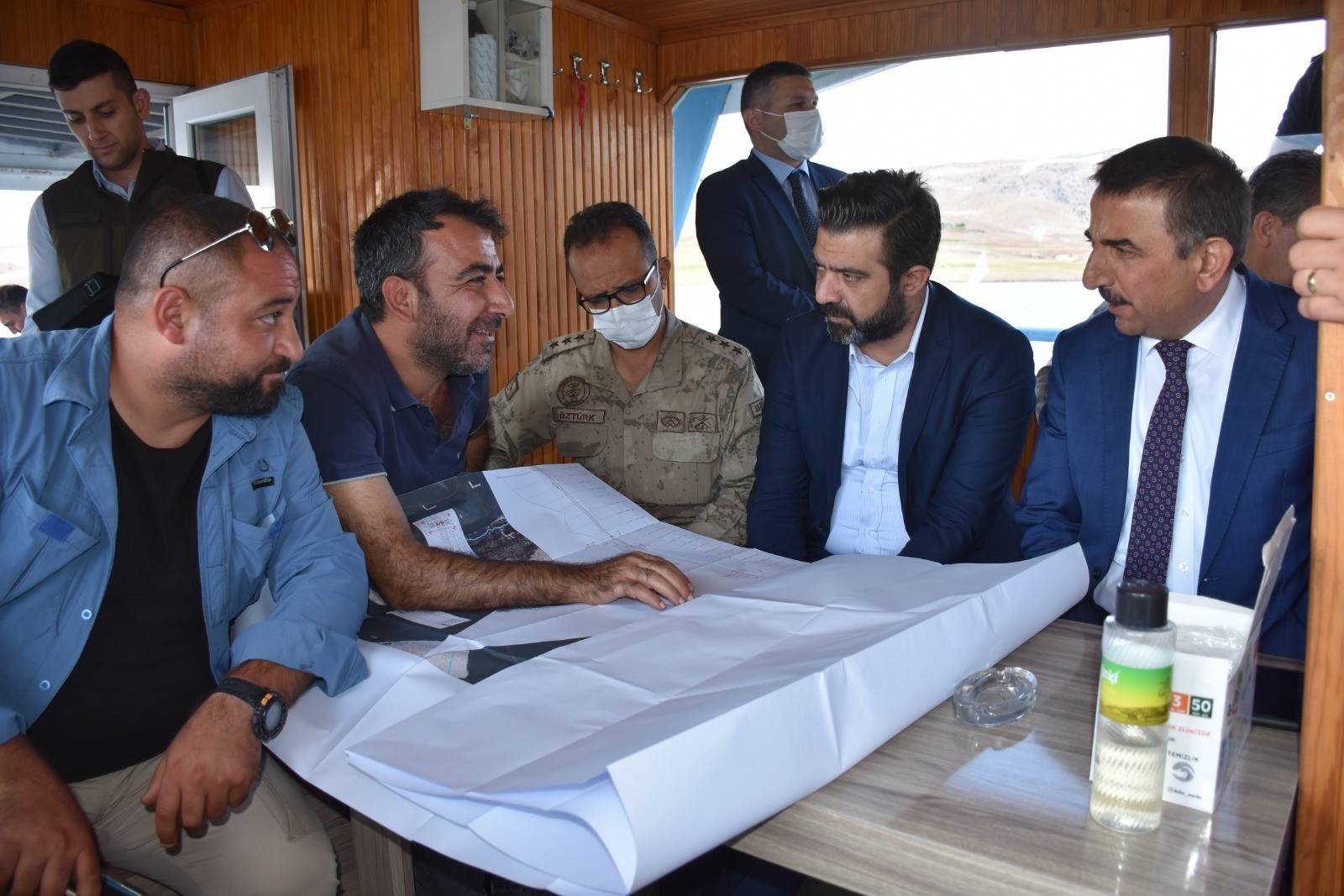 Vali Hacıbektaşoğlu, Gökçebağ Köprüsü sondaj çalışmalarını yerinde inceledi