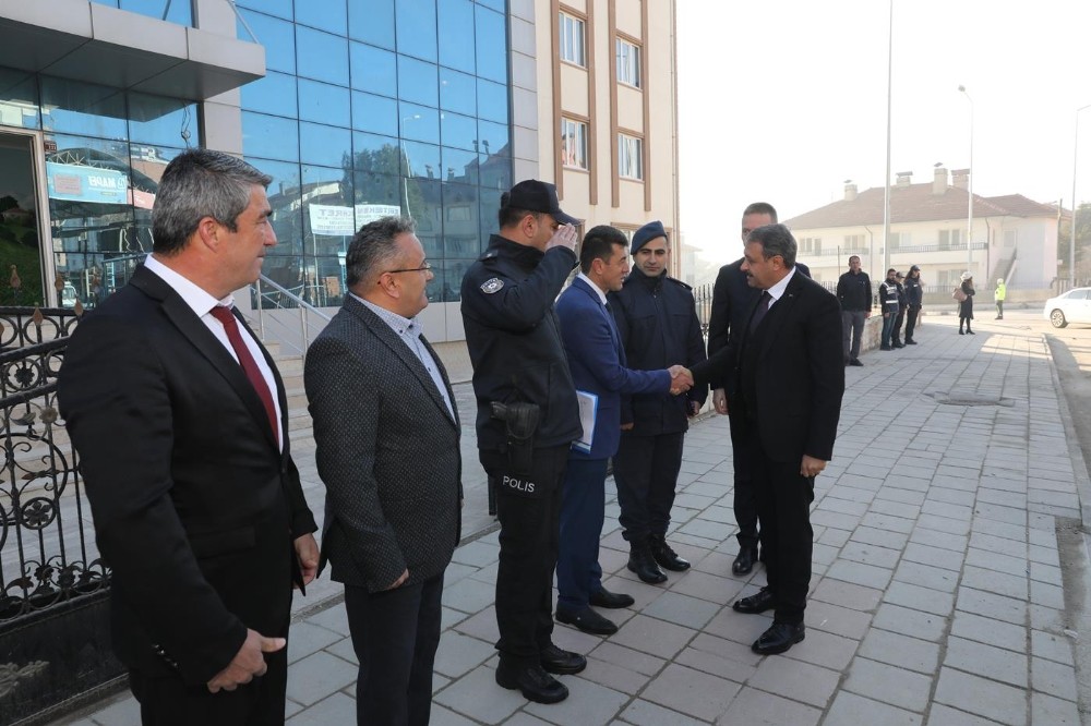 Vali Hasan Şıldak’tan Gölhisar çıkarması 