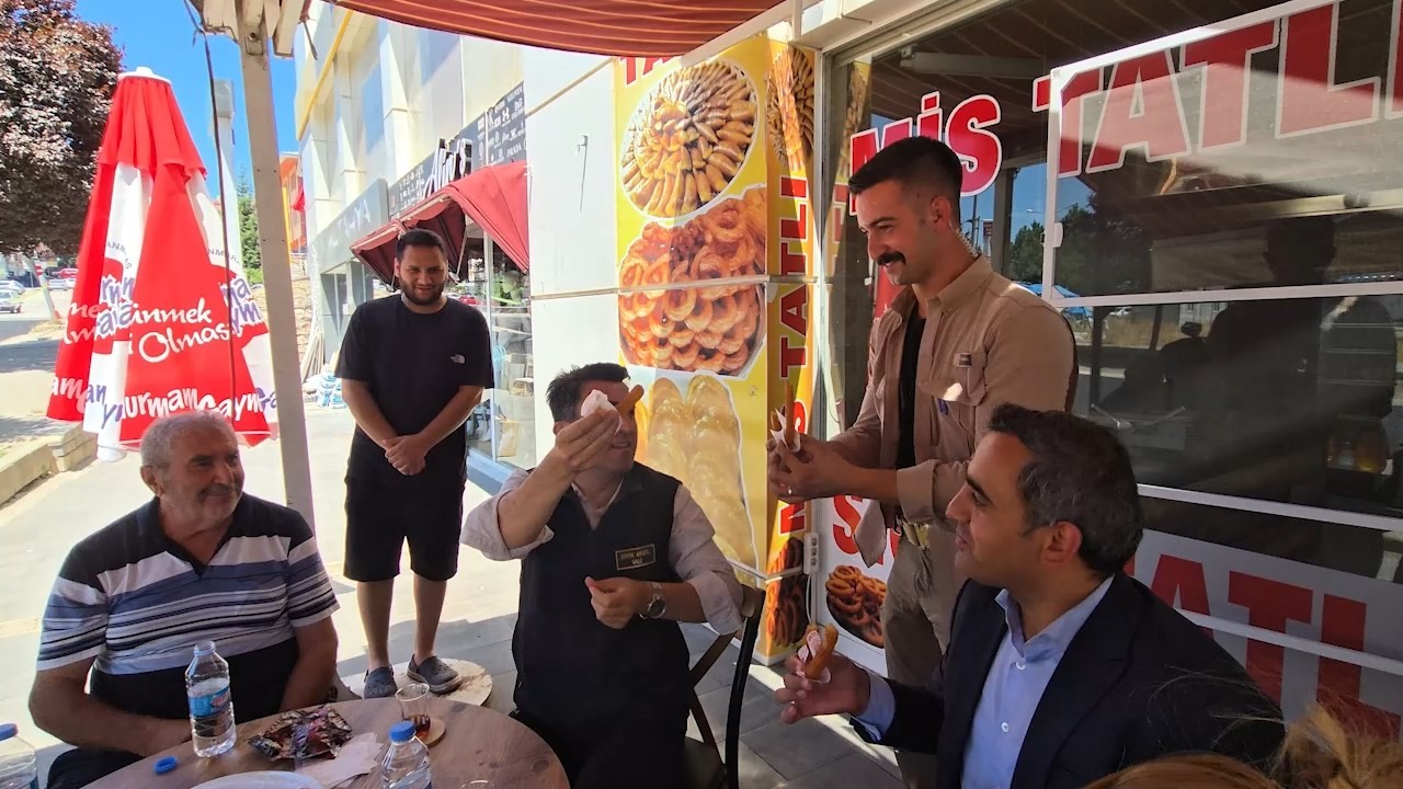 Vali ile polis arasında ilginç anlar! ikram ettiği marula çiğ köfte koymayı unuttu, telafi etmek için de tatlı ısmarladı