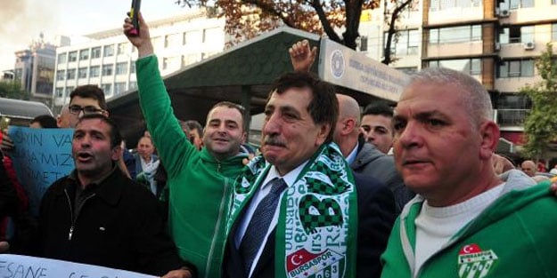 Vali İzzettin Küçük, Bursalılara gözyaşlarıyla veda etti