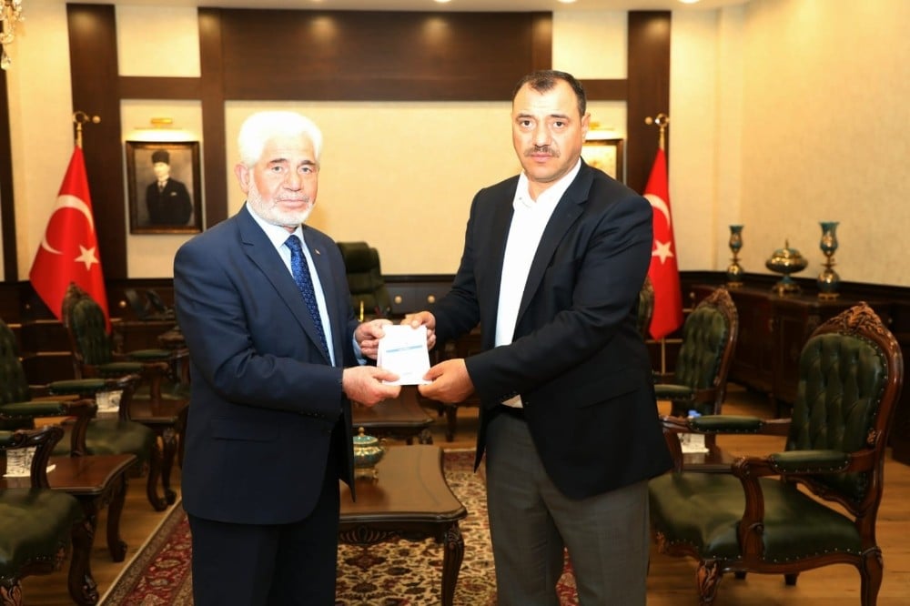 Vali Kaldırım’dan kurban bağışı 