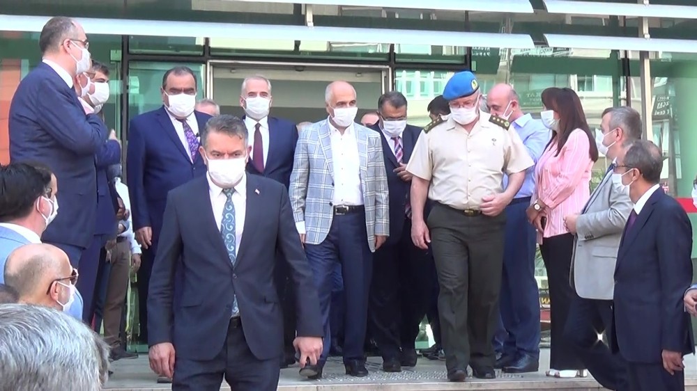 Vali Karahan Ankara’ya uğurlandı 