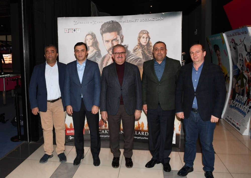 Vali Karaloğlu, ‘Türkler Geliyor’ filmini izledi 
