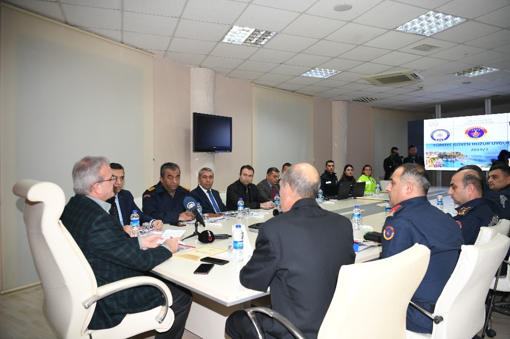 Vali Karaloğlu’ndan yılbaşında vatandaşlara ‘alkollü trafiğe çıkmayın’ uyarısı 