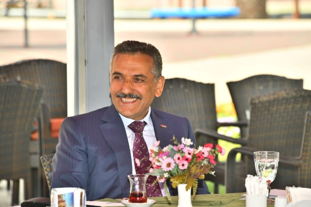 Vali Kaymak’tan “Çarşamba Türküsü” ile duygusal veda 