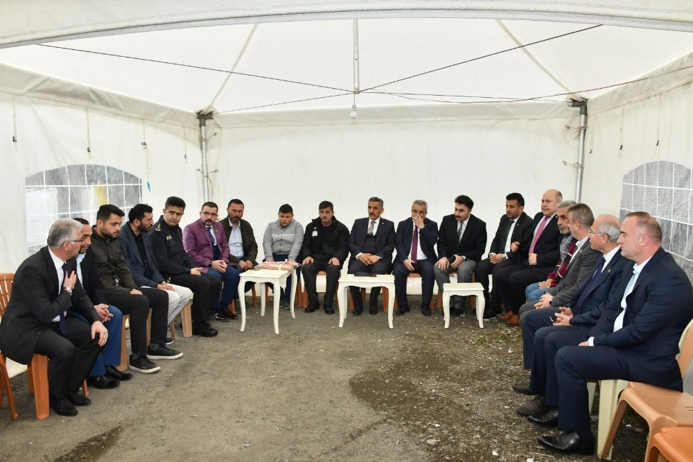 Vali Kaymak’tan İdlib gazisi ve şehit ailesine moral 