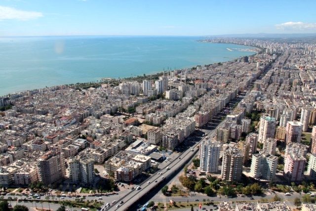 Vali koronavirüs tablosunu açıkladı: Büyükşehirler içinde en az vaka ve ölüm oranına sahibiz