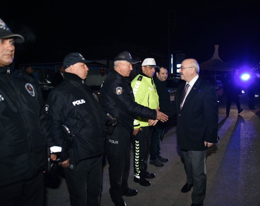 Vali Köşger 2020 yılını güvenlik güçleriyle birlikte karşıladı 