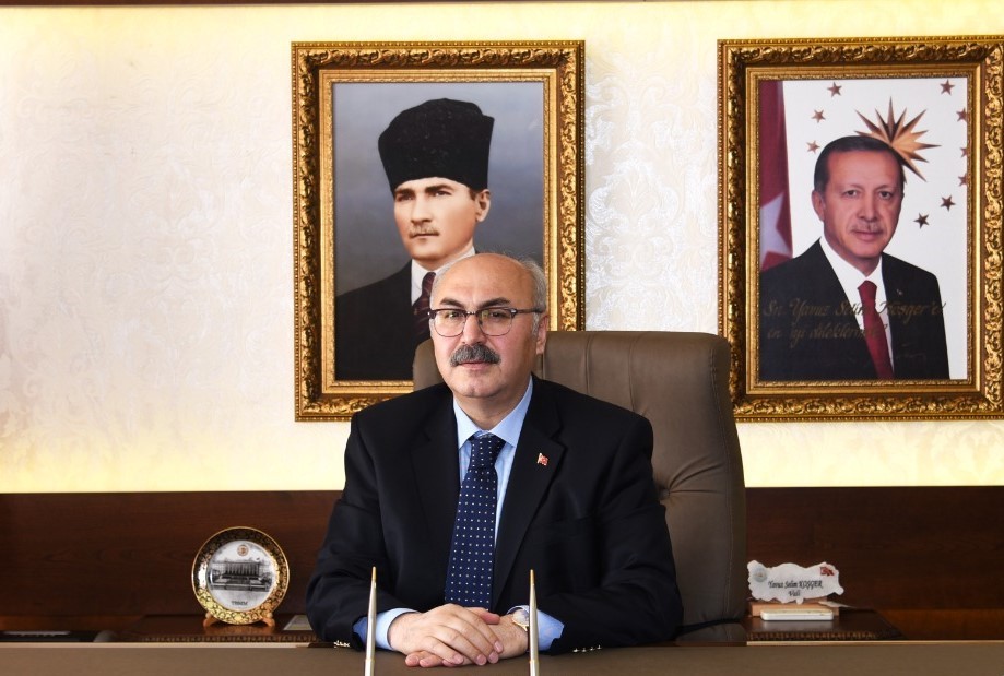 Vali Köşger; “Çanakkale, bugün dünyaya barış mesajları taşımaktadır” 