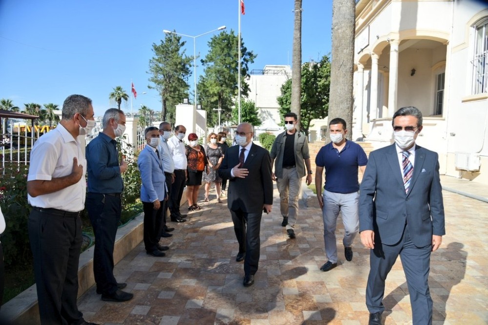 Vali Köşger, Kuşadası’na veda etti 