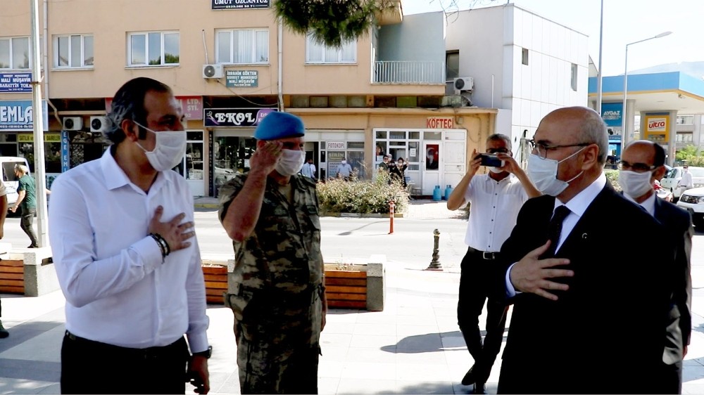 Vali Köşger, Sökelilerle vedalaştı 