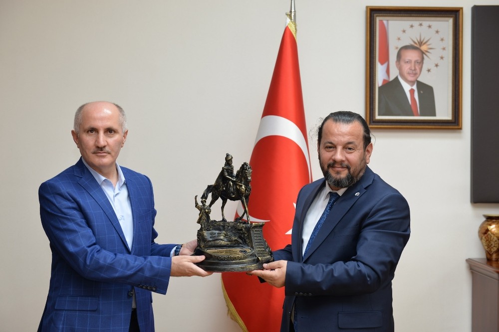 Vali Meral’den veda ziyareti 